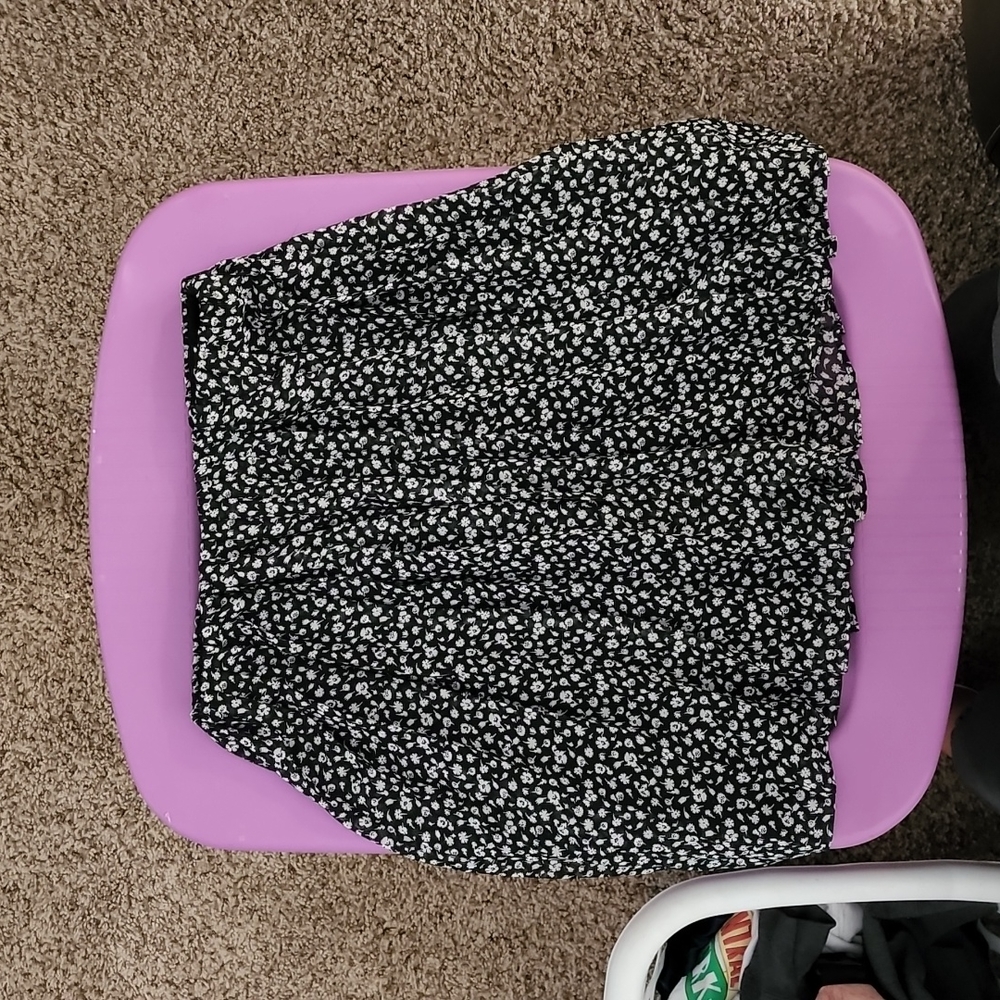 Hollister ultra high rise  skirt size M